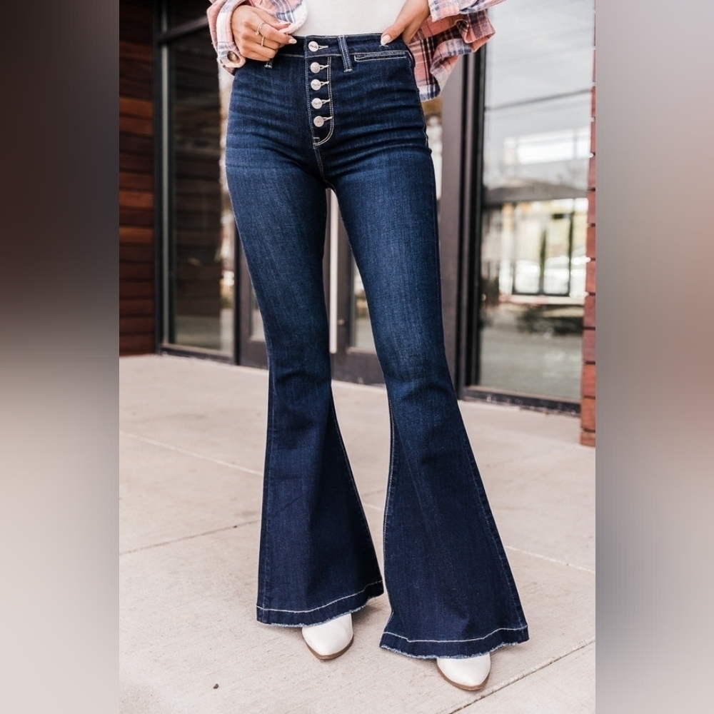 Pink Lily boutique sz 11 Whitney Button Front Dark Wash Flare Jeans new WJ96
